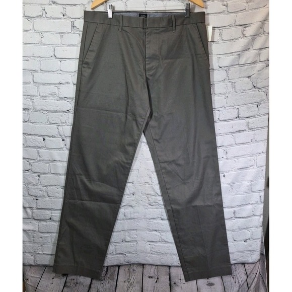 GAP Other - GAP CLASSIC STRAIGHT FIT KHAKIS CHINO MEN SIZE 36X36 Gray NWT